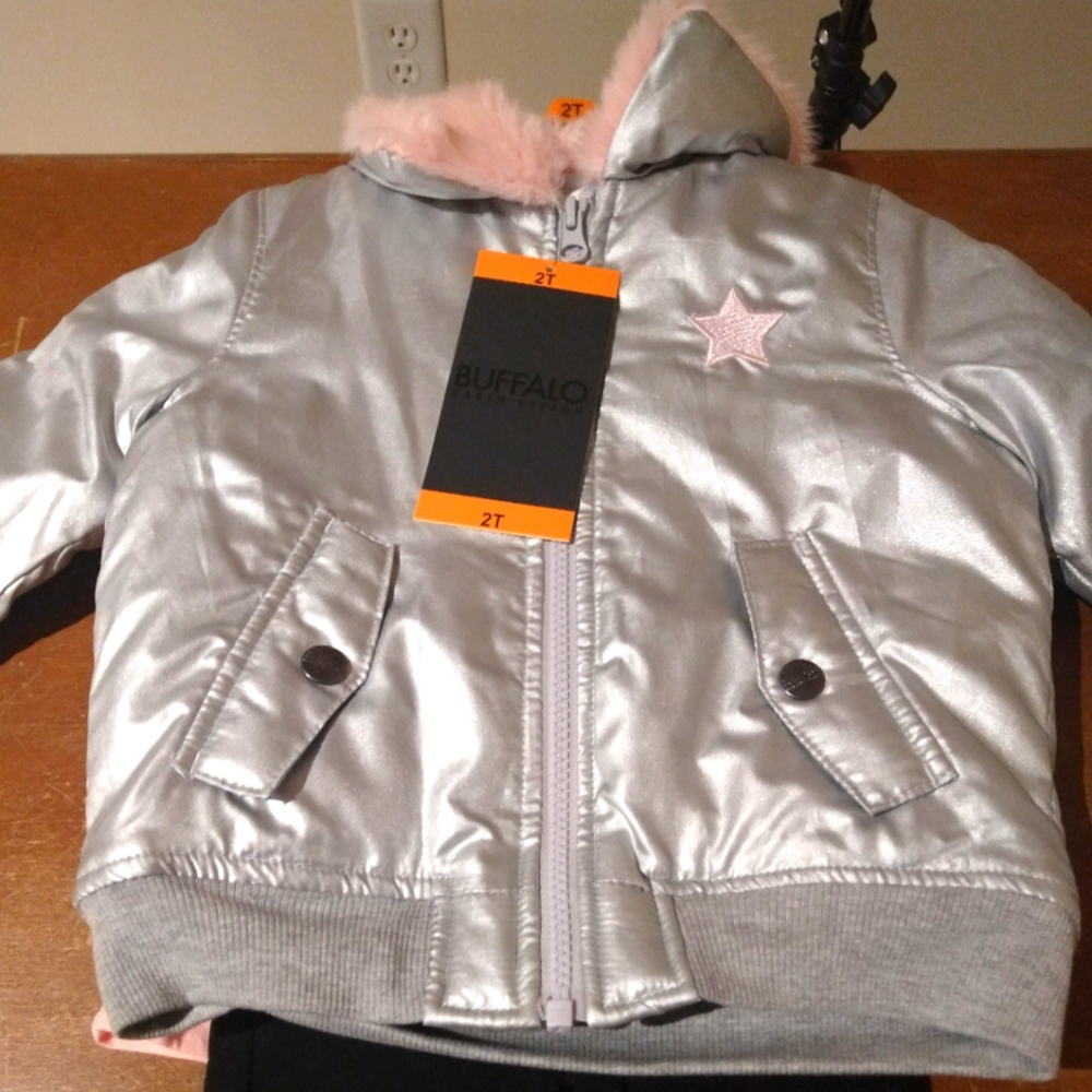 NEW girls 3 piece set (jacket, jeans, shirt)